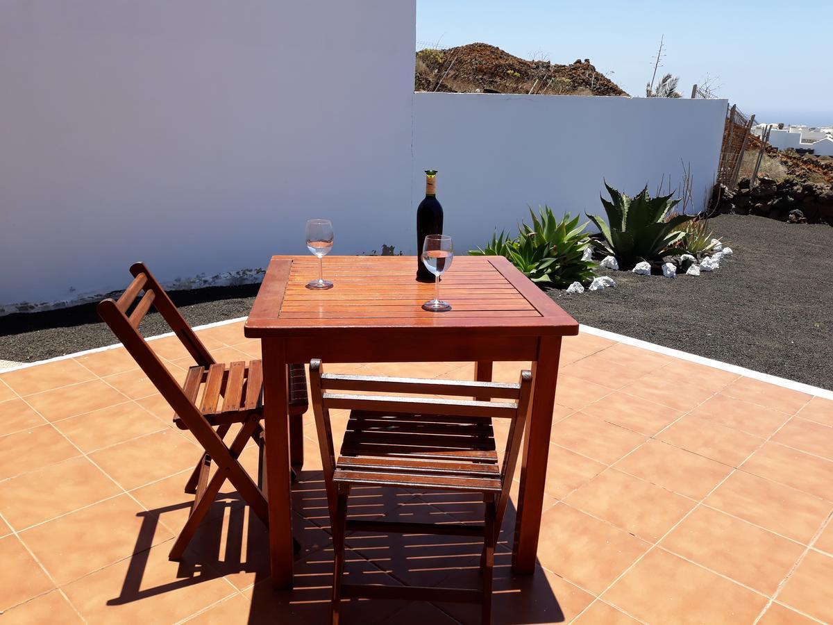 Loft La Tahonilla Guest House Tias Exterior photo
